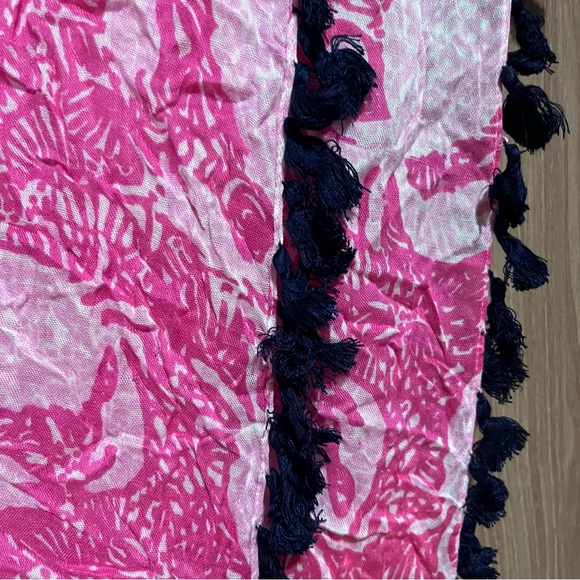 Lilly Pulitzer Pink Crab Print Blue Tassel Riley Infinity Loop Scarf - Picture 5 of 8